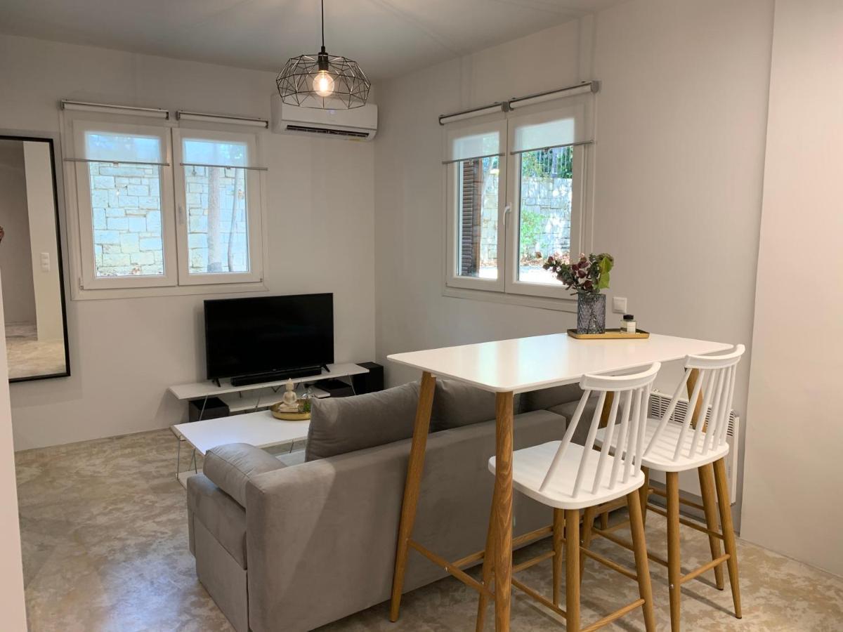 Renovated Apartment In Kifissia Center Near Metro G25 Atina Dış mekan fotoğraf
